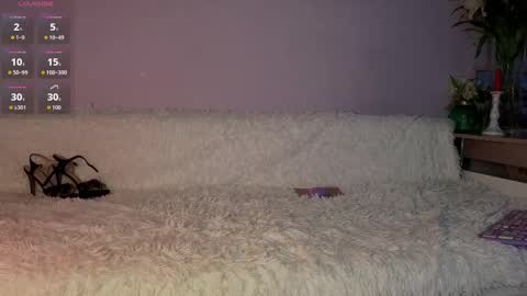 Mia  online show from November 9, 2025, 5:00 pm