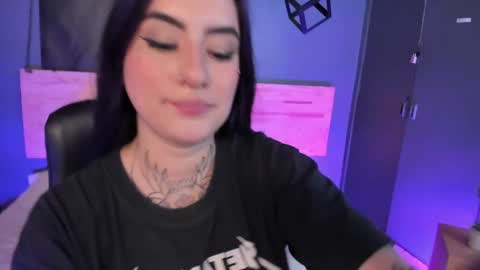 Snapshot of mia_jagger chatting on December 19, 2024, 8:13 pm Val online show from December 19, 2024, 8:13 pm