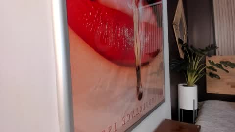 Snapshot of mia_jagger chatting on September 10, 2025, 11:32 am Val online show from September 10, 2025, 11:32 am
