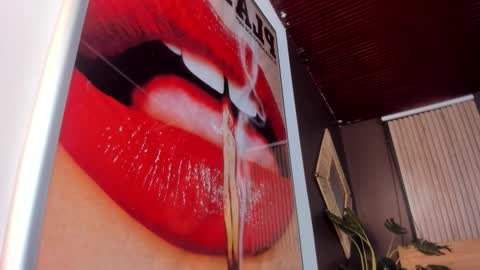 Snapshot of mia_jagger chatting on September 23, 2025, 11:46 am Val online show from September 23, 2025, 11:46 am