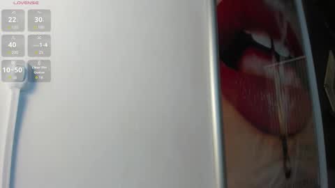 Snapshot of mia_jagger chatting on October 8, 2025, 11:41 am Val online show from October 8, 2025, 11:41 am