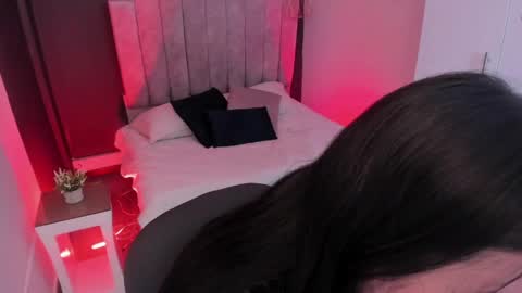 Snapshot of mia_jagger chatting on June 5, 2026, 10:04 pm Val online show from June 5, 2026, 10:04 pm