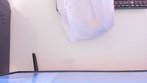    online show from October 6, 2025, 12:02 pm