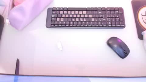    online show from November 6, 2025, 12:06 pm