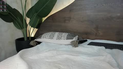 mia_lacy online show from February 4, 2025, 1:23 am