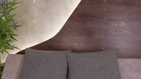 mia_lacy online show from December 21, 2025, 9:22 pm