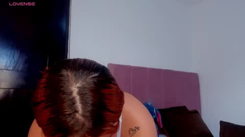 mia_lauryn online show from April 19, 2026, 8:00 pm