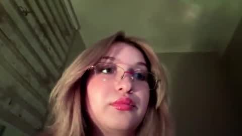 Snapshot of mia_livy chatting on June 11, 2026, 8:29 pm Miaaa online show from June 11, 2026, 8:29 pm