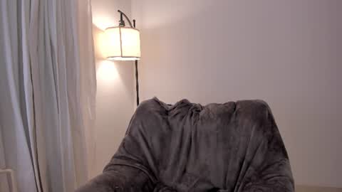 MIA LOVE   online show from June 14, 2026, 2:24 am