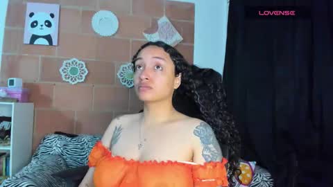 mia_lovea online show from March 3, 2026, 9:04 am