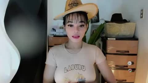 Snapshot of mia_lover9 chatting on July 18, 2026, 9:02 am M I A online show from July 18, 2026, 9:02 am