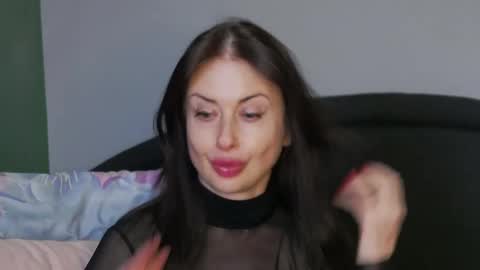 mia_lovi online show from March 4, 2025, 9:29 am