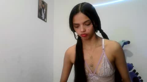 mia lucy 21 online show from October 18, 2025, 9:10 am