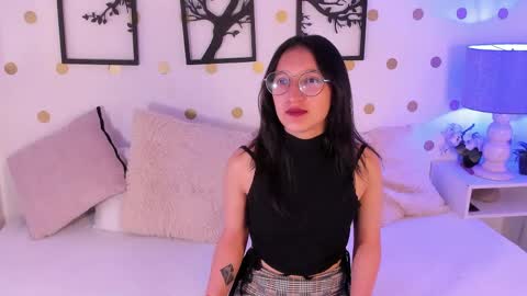 Mia online show from June 9, 2026, 11:16 pm