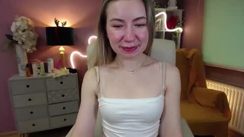 Mia online show from January 5, 2025, 10:43 am