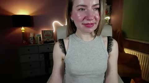 Mia online show from March 2, 2025, 5:14 pm