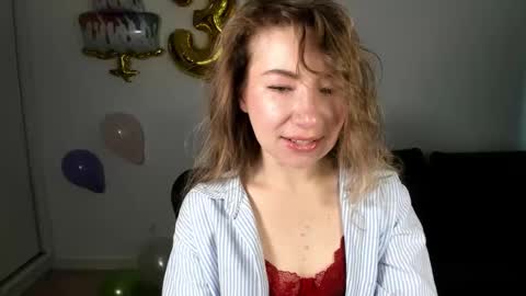 Mia online show from April 3, 2026, 6:33 am