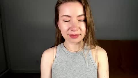 Mia online show from May 30, 2026, 6:43 am