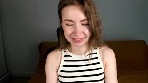 Snapshot of mia_luxx92 chatting on July 7, 2026, 7:23 am Mia online show from July 7, 2026, 7:23 am