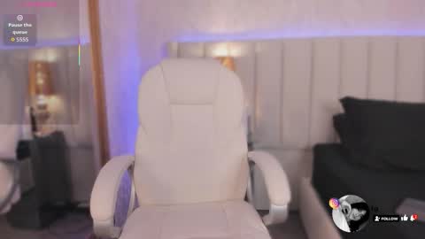    online show from September 30, 2025, 11:37 am