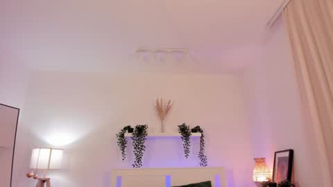 Mia here Appreciate your support online show from January 21, 2025, 6:45 pm