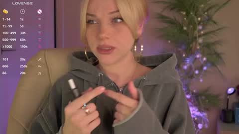 mia_milagros online show from May 22, 2026, 1:13 am