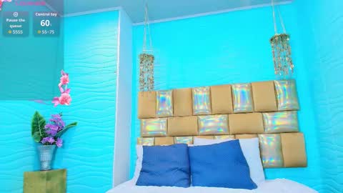 mia montess online show from November 13, 2025, 12:15 pm