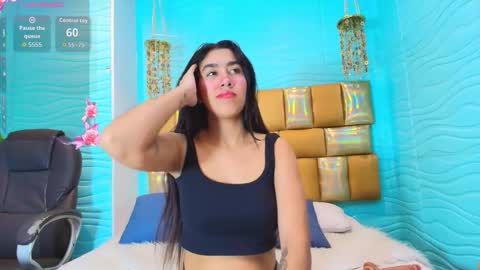 mia montess online show from November 19, 2025, 12:38 pm