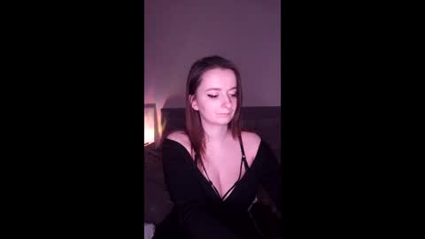 Mia online show from January 9, 2026, 5:15 pm