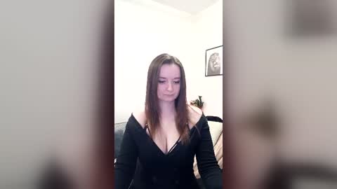 Snapshot of mia_muuur chatting on July 16, 2026, 8:20 am Mia online show from July 16, 2026, 8:20 am
