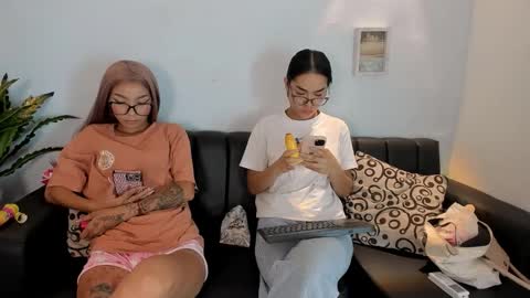 mia_petite72 online show from November 12, 2025, 11:14 pm