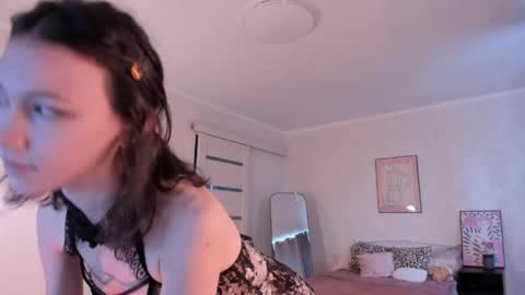 Snapshot of mia_pimmy chatting on May 3, 2026, 4:07 am Mia Pimmy online show from May 3, 2026, 4:07 am