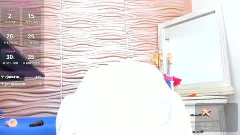 Snapshot of mia_pineda chatting on December 23, 2024, 1:40 am Mariana online show from December 23, 2024, 1:40 am