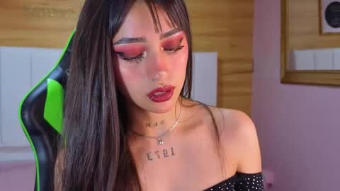 Snapshot of mia_ponce_a chatting on January 14, 2026, 12:33 pm MIA online show from January 14, 2026, 12:33 pm