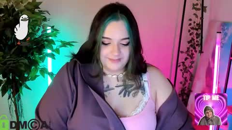 Mia online show from March 14, 2026, 1:12 am