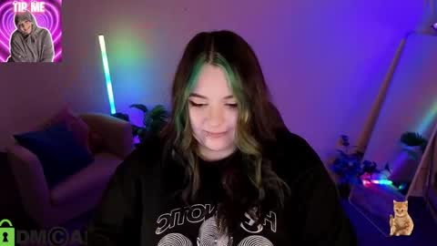 Mia online show from March 28, 2026, 2:00 am