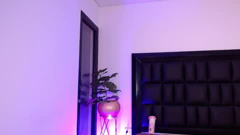 mia online show from February 20, 2026, 6:19 am