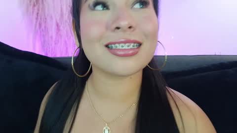 Snapshot of mia_roux1 chatting on May 23, 2026, 3:23 am Mia online show from May 23, 2026, 3:23 am