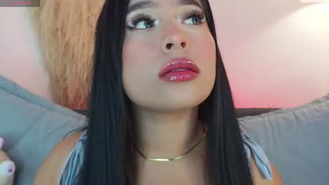 Mia online show from July 24, 2026, 10:19 pm