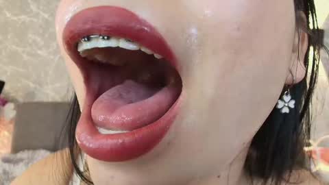 Mia Roux online show from February 23, 2025, 11:25 pm