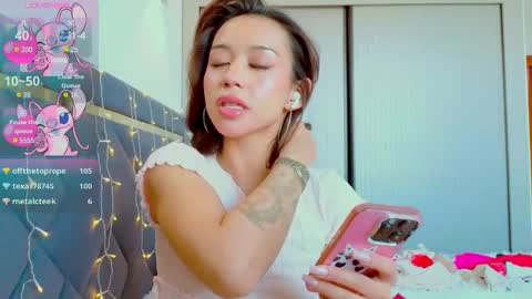 Mia online show from February 11, 2025, 9:20 am