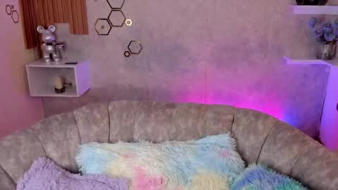 Snapshot of mia_smoke_ chatting on May 8, 2026, 6:13 pm Mia online show from May 8, 2026, 6:13 pm