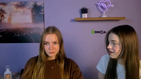 Snapshot of mia_starrr_ chatting on November 11, 2025, 9:53 am mia_starrr_ online show from November 11, 2025, 9:53 am