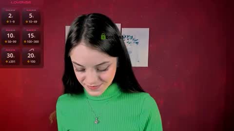 mia_starrr_ online show from December 15, 2025, 8:57 pm