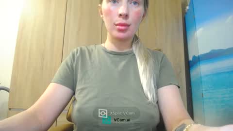 Snapshot of mia_sunnyy chatting on June 14, 2026, 8:33 pm Mia. online show from June 14, 2026, 8:33 pm