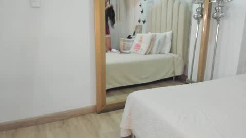 Snapshot of mia_tentacion__ chatting on May 10, 2026, 3:33 am mia_tentacion__ online show from May 10, 2026, 3:33 am