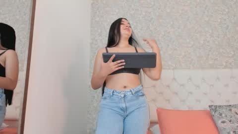 Snapshot of mia_thompson44 chatting on September 24, 2025, 11:46 am Mia online show from September 24, 2025, 11:46 am