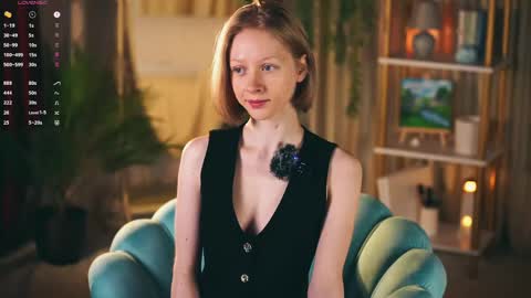 Snapshot of mia_vebes chatting on May 7, 2026, 9:03 am Mia online show from May 7, 2026, 9:03 am