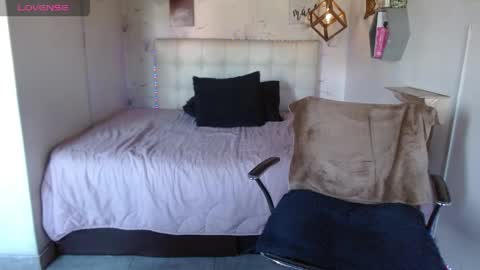 MIA  online show from April 12, 2026, 1:38 pm