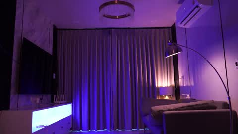 Snapshot of mia_vixen_ chatting on October 3, 2025, 3:25 am VixenMia online show from October 3, 2025, 3:25 am